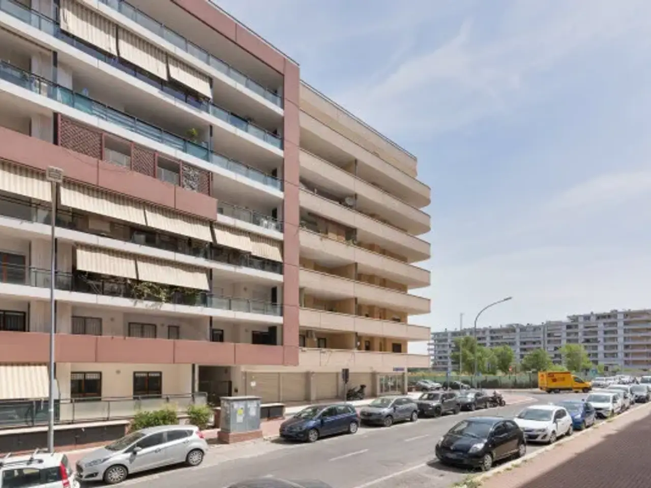Negozio in Viale Leonida Tonelli 8, Roma, {3} - Foto 1