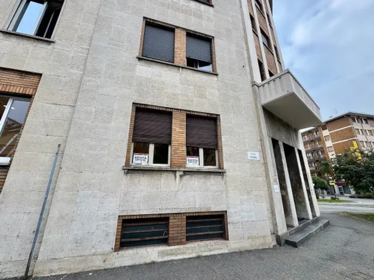 Ufficio in Piazza Adua 2, Biella, {3} - Foto 2