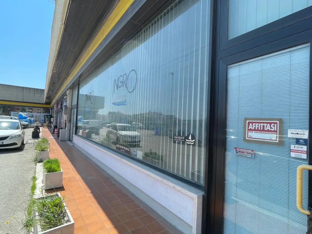 Negozio in Via Giuseppe Fioravanti 5, San Benedetto Del Tronto, {3} - Foto 2
