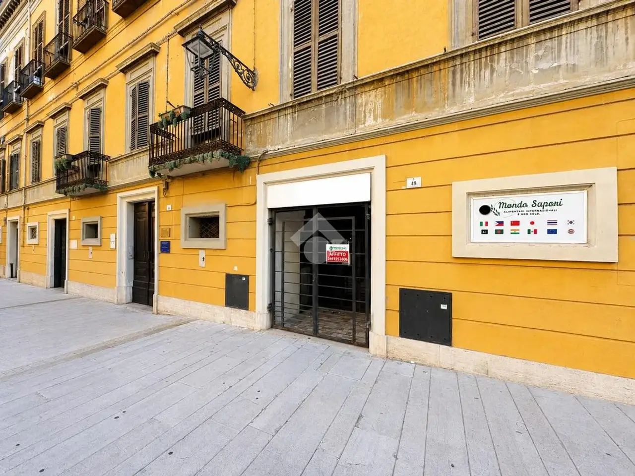 Negozio in Corso De Michetti 48, Teramo, {3} - Foto 1