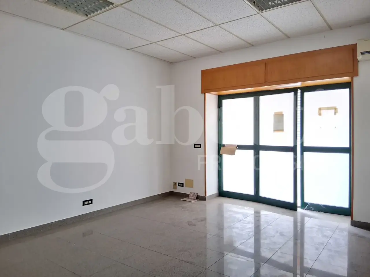 Magazzino in Via Ciullo d'Alcamo 4, Ragusa, {3} - Foto 1