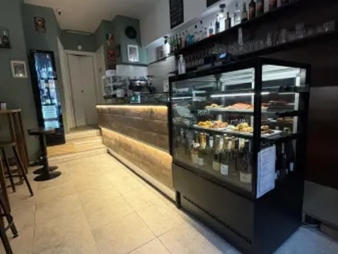 Bar in Via Bernardino Telesio, Roma, {3} - Foto 1
