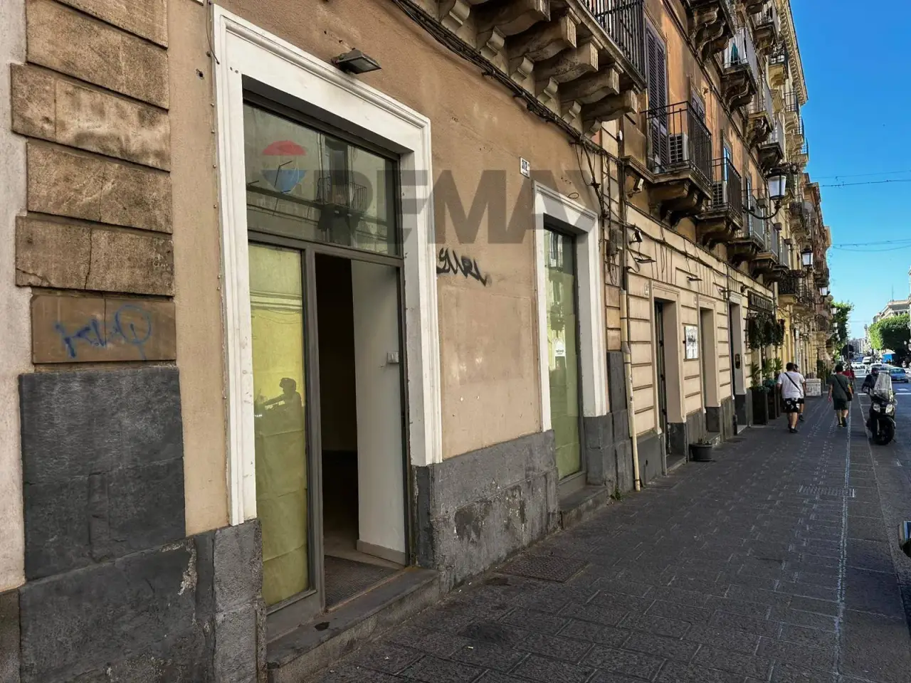 Negozio in Via Etnea 347, Catania, {3} - Foto 2
