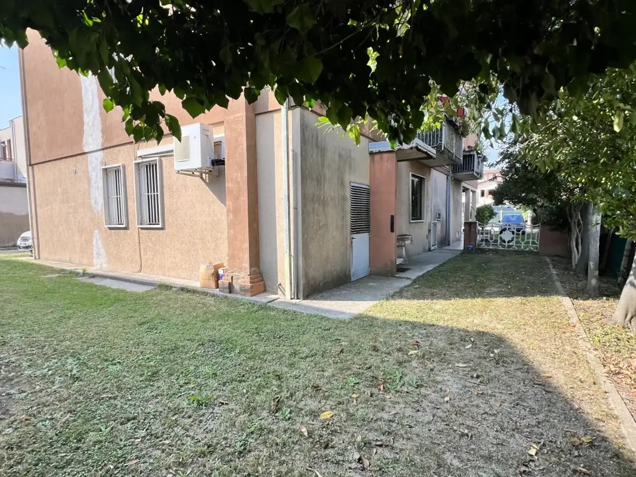 Laboratorio in Noventa Padovana Via Pasubio 8, Noventa Padovana, {3} - Foto 1