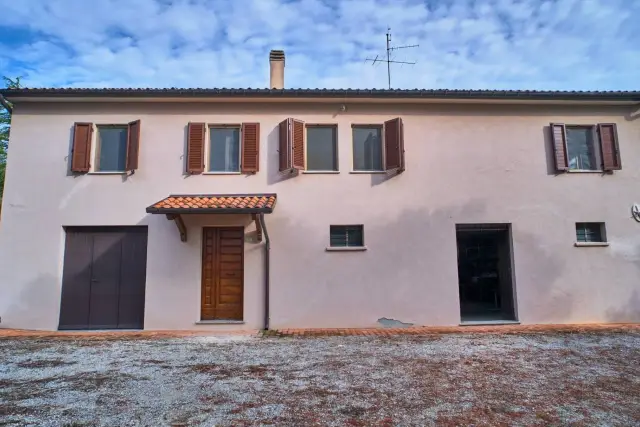 Country house or cottage, Belvedere Ostrense - Photo 1