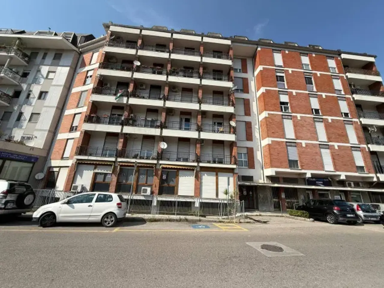 Negozio in Via Grimoaldo Re, Benevento, {3} - Foto 2