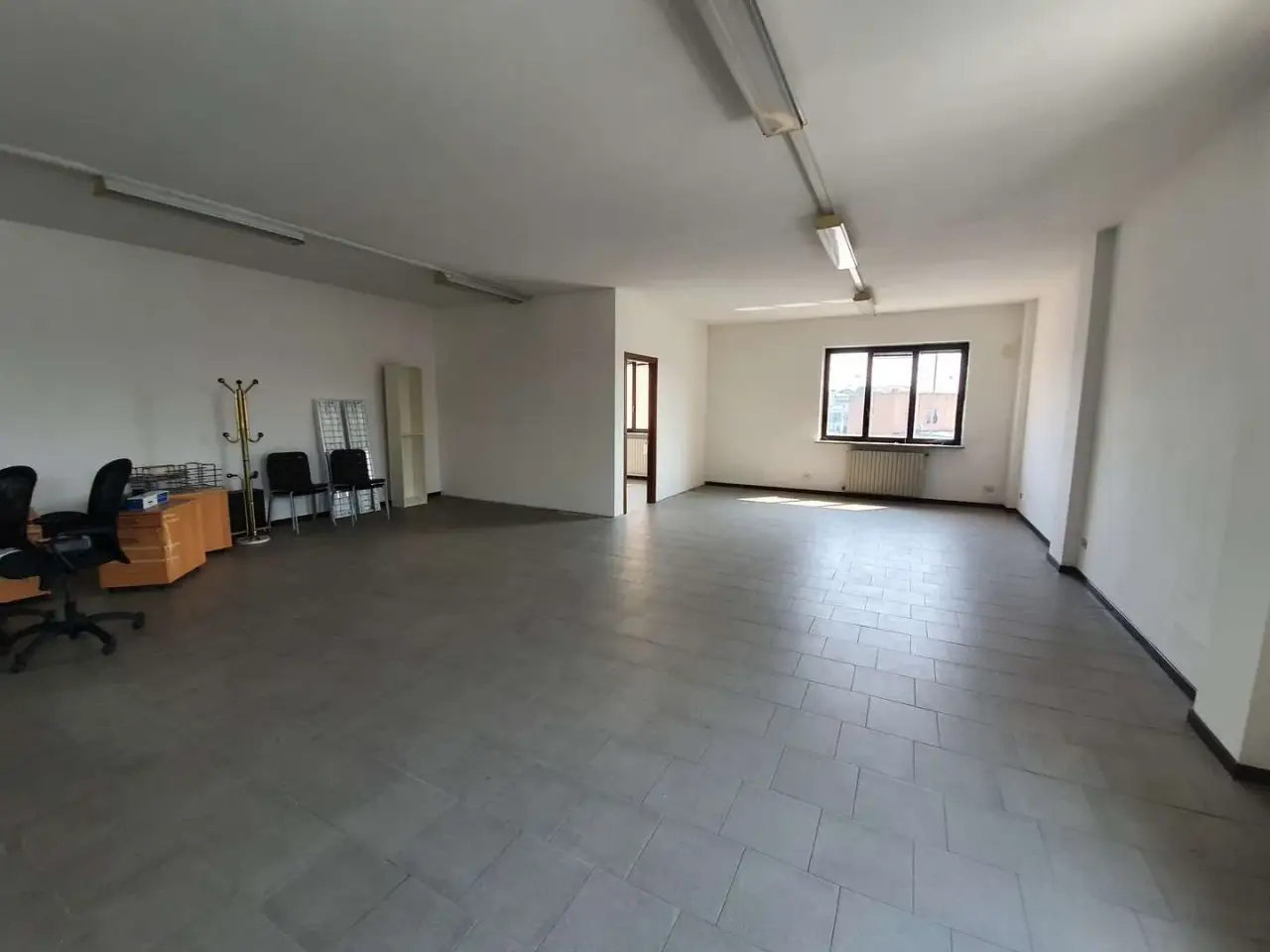 Palazzina commerciale in Via Provinciale per Bregnano, Vertemate Con Minoprio, {3} - Foto 1
