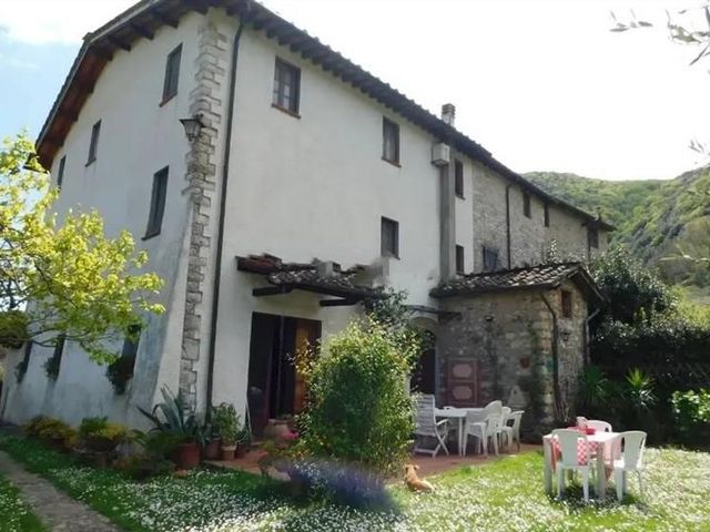 Country house or cottage in Via di Formentale, Lucca - Photo 1