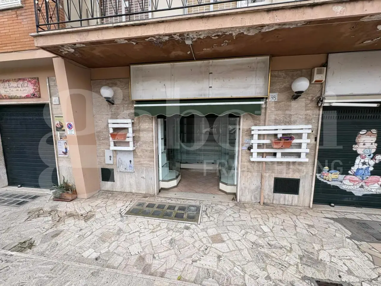 Negozio in Via dei Gonzaga 38, Roma, {3} - Foto 2