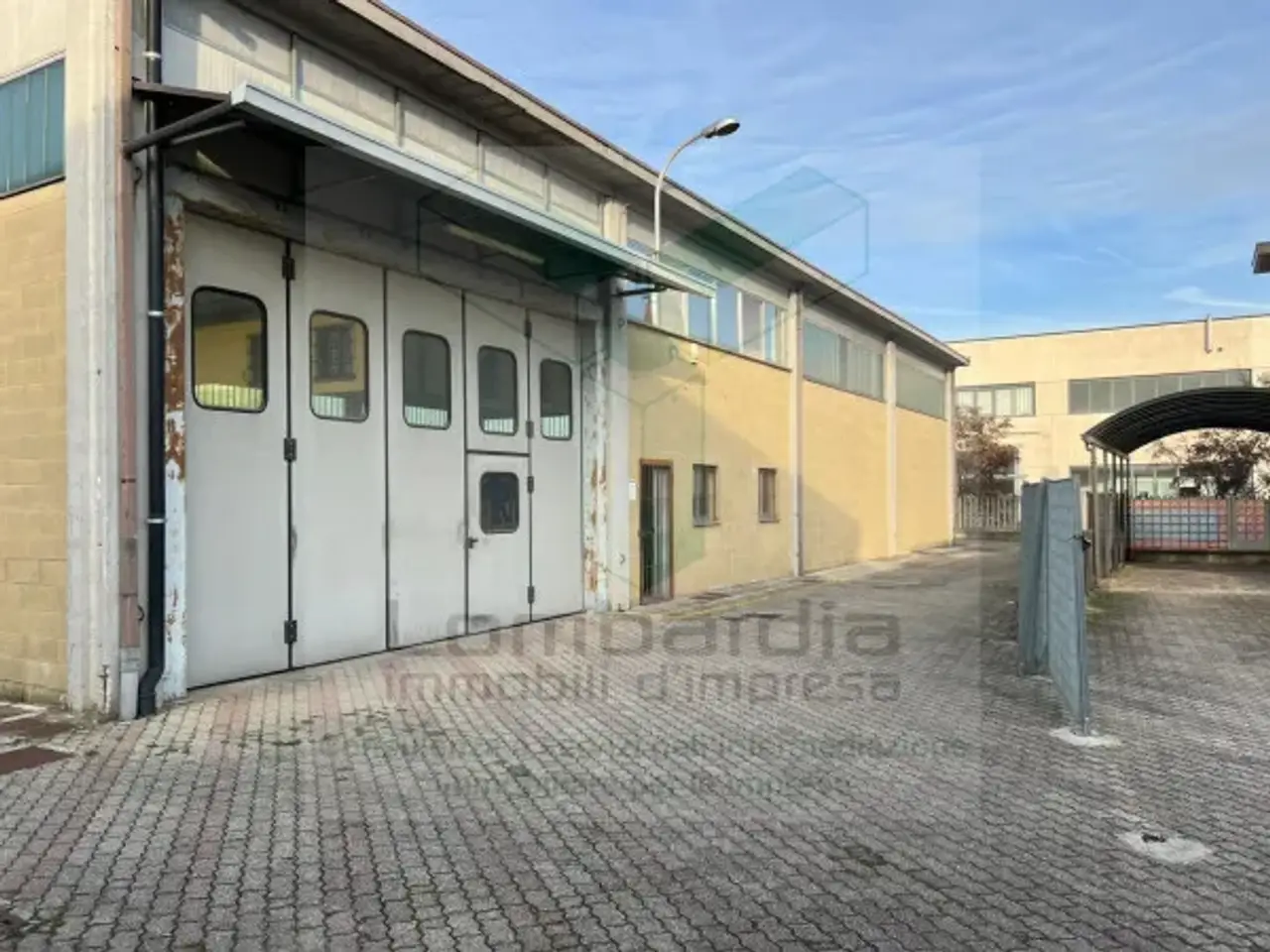 Capannone in Via Aldo Moro 22, Treviglio, {3} - Foto 1
