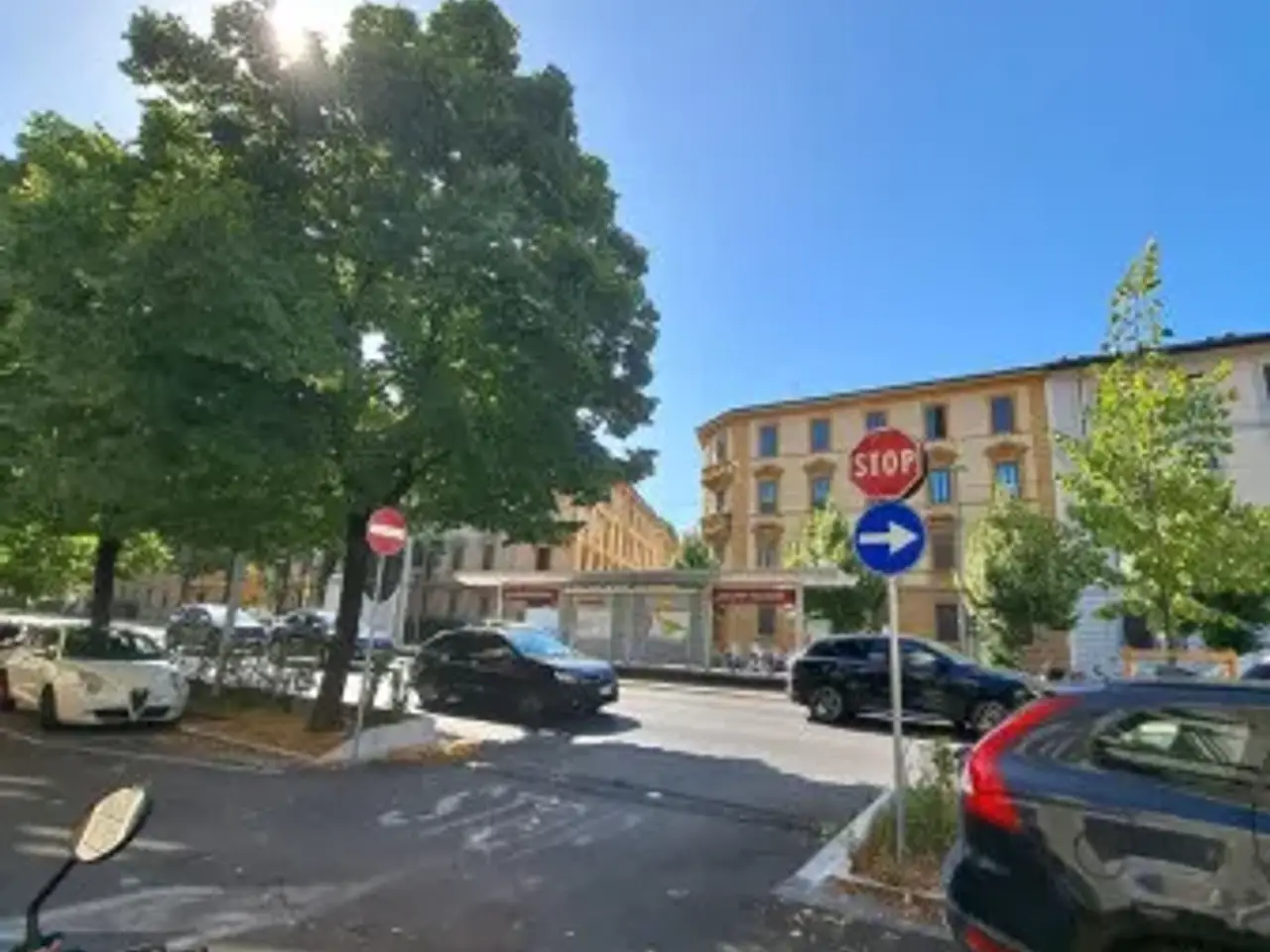 Negozio in Viale Spartaco Lavagnini, Firenze, {3} - Foto 1