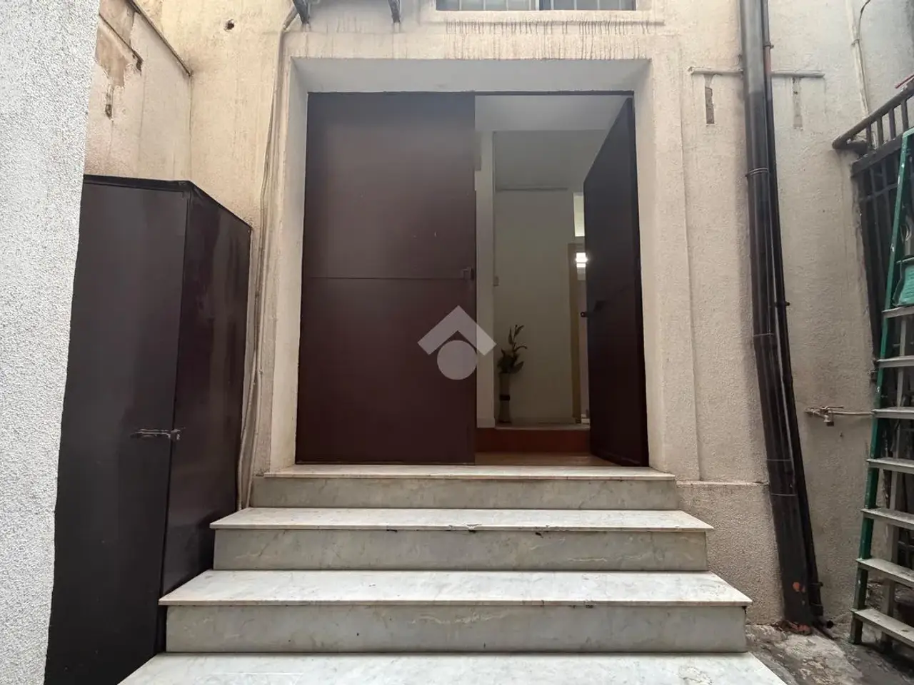 Magazzino in Via Fortino Vecchio 20, Catania, {3} - Foto 2
