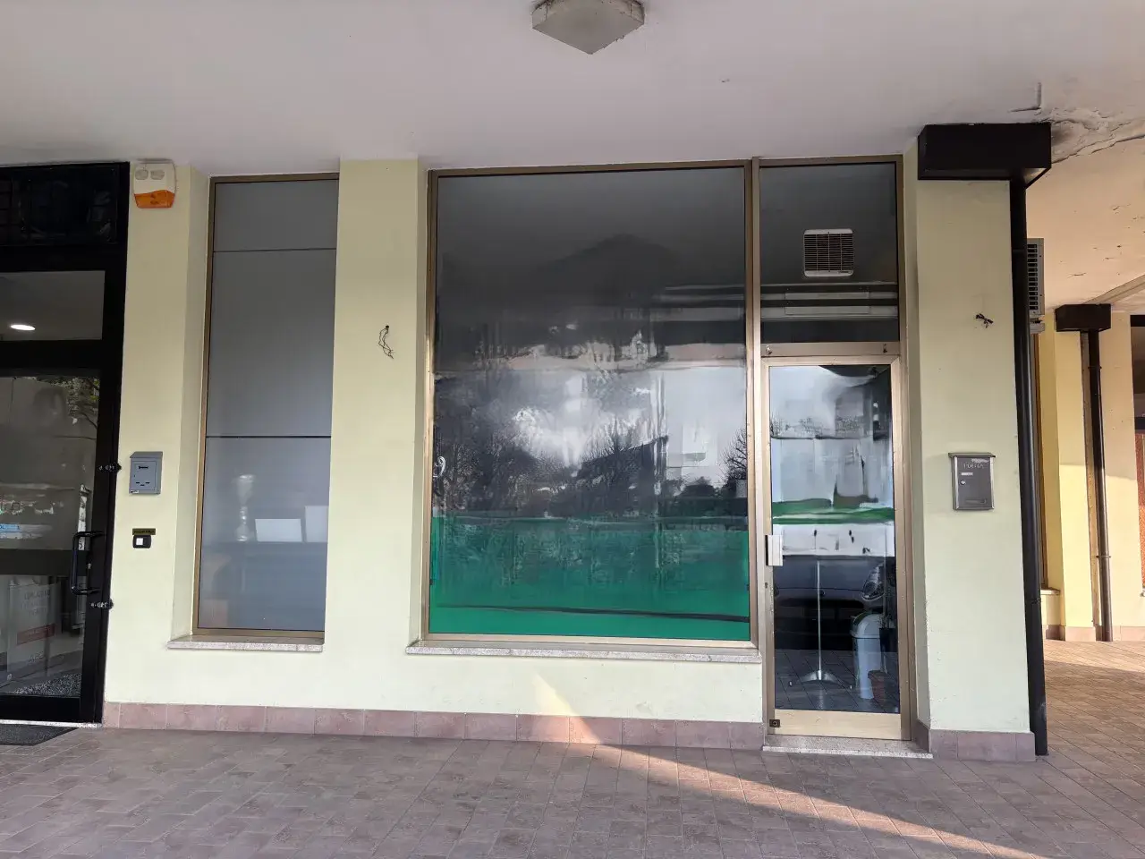 Esercizio commerciale in , Conselve, {3} - Foto 1