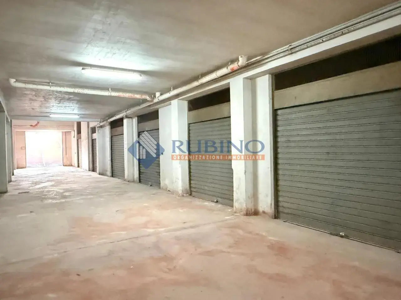 Magazzino in Via Sandro Pertini 16, Trani, {3} - Foto 2