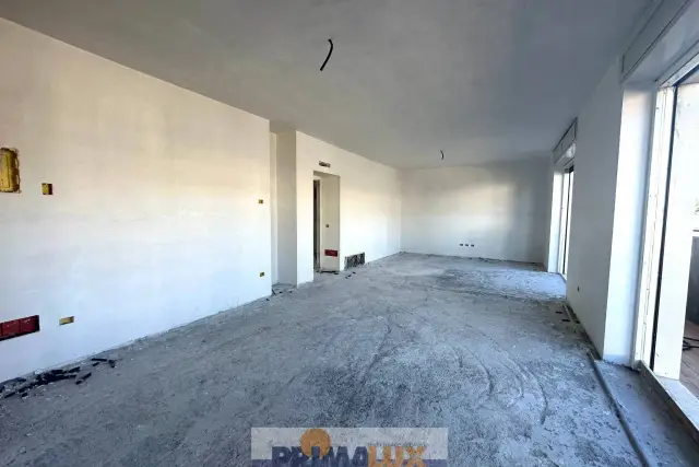 3-room flat in Via Nazionale dei Giovi, Cesano Maderno - Photo 1