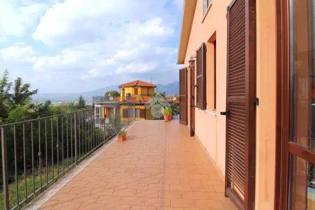 Detached house in Str. di Collescipoli 1, Terni - Photo 1