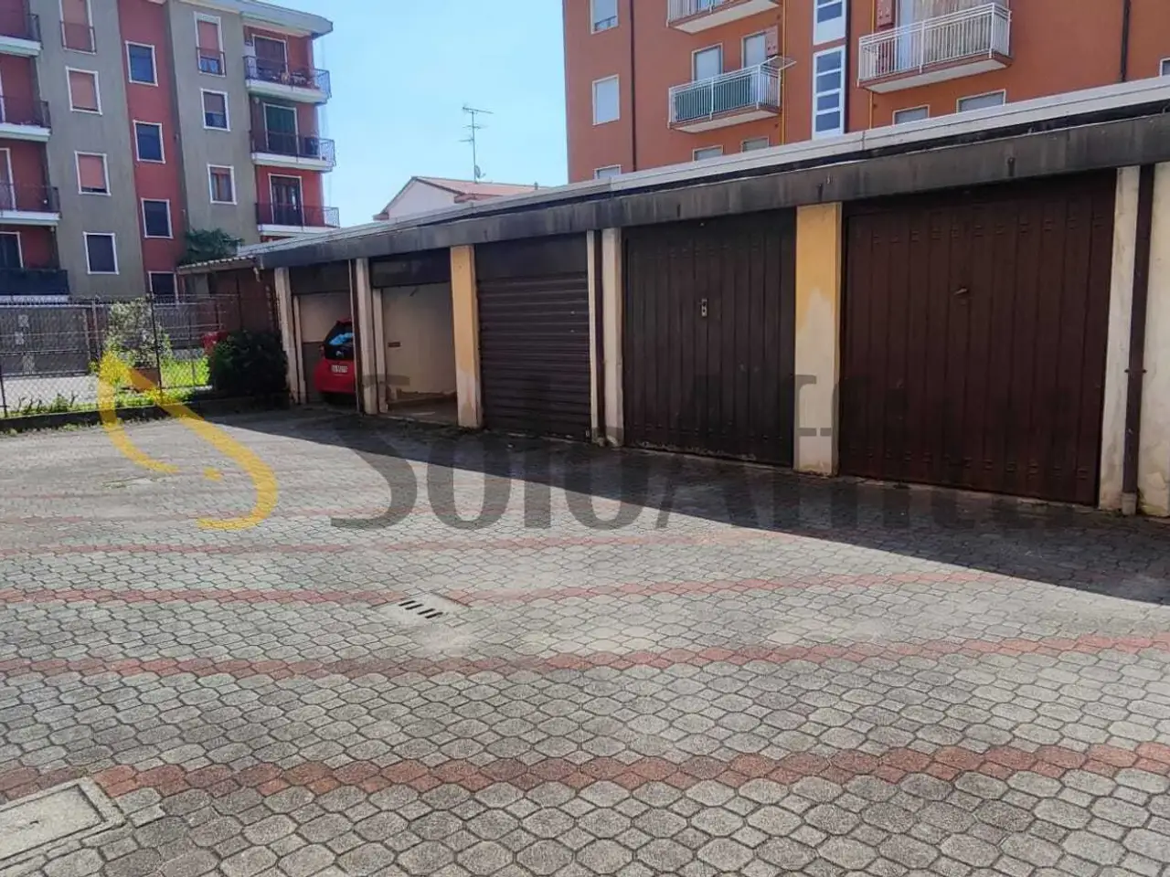 Parcheggio chiuso in Via Giovanni Paisiello, Cinisello Balsamo, {3} - Foto 1