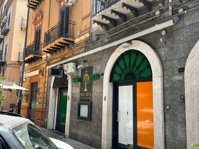 Geschäft in Via Principe di Scordia 146, Palermo - Foto 1