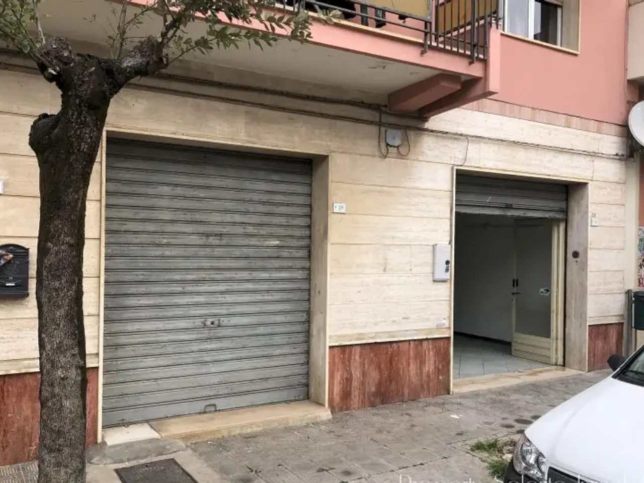 Locale commerciale in Via Massimo Colosso, Ugento, Commerciale, Ugento, {3} - Foto 2
