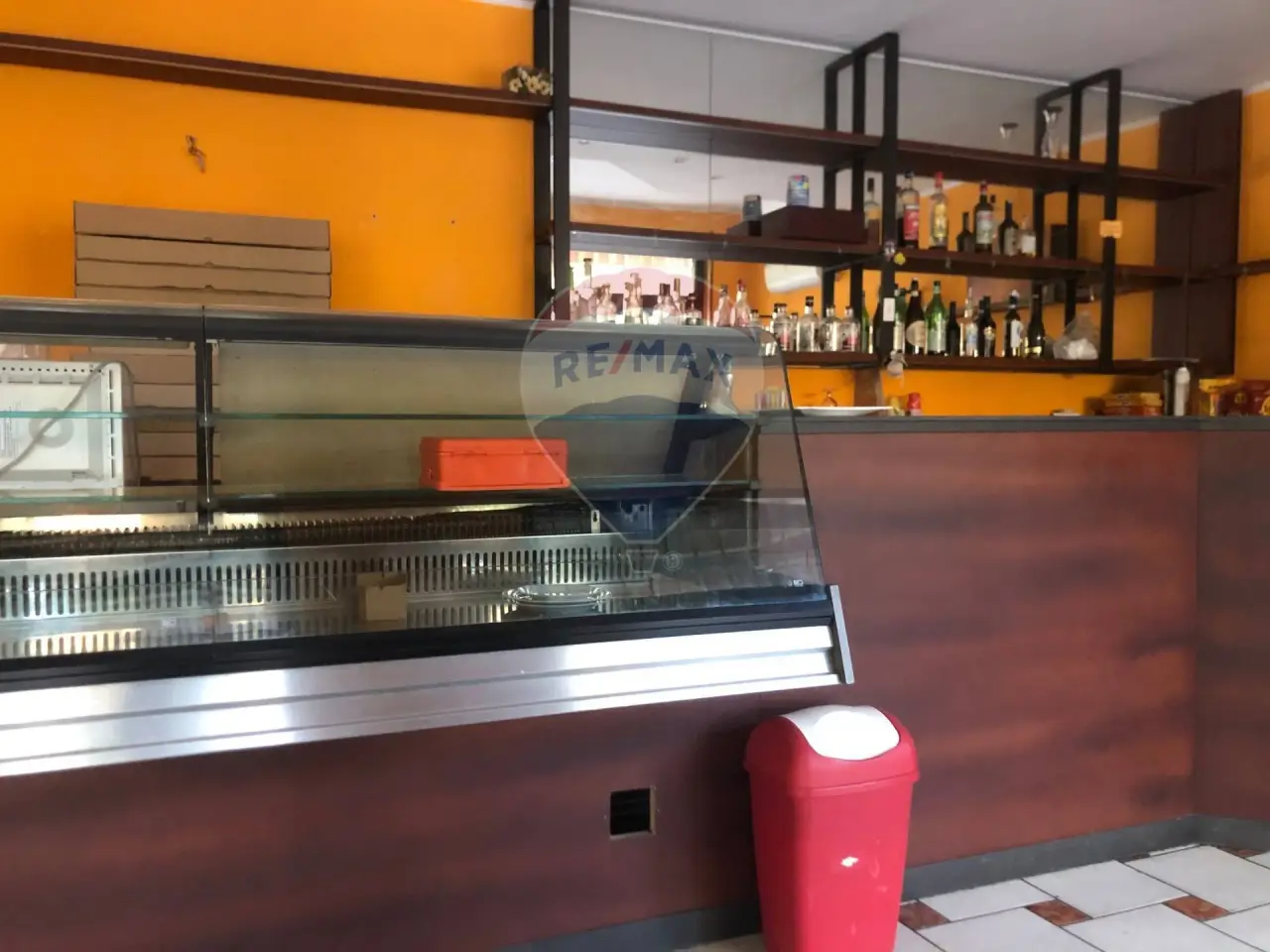 Negozio in Strada Santa Lucia 38/a, Perugia, {3} - Foto 1
