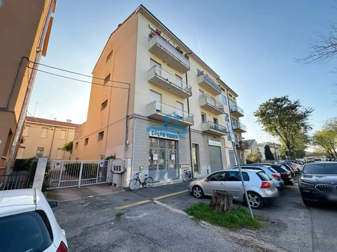 Locale commerciale in Via Goffredo Mameli 40, Faenza, {3} - Foto 1