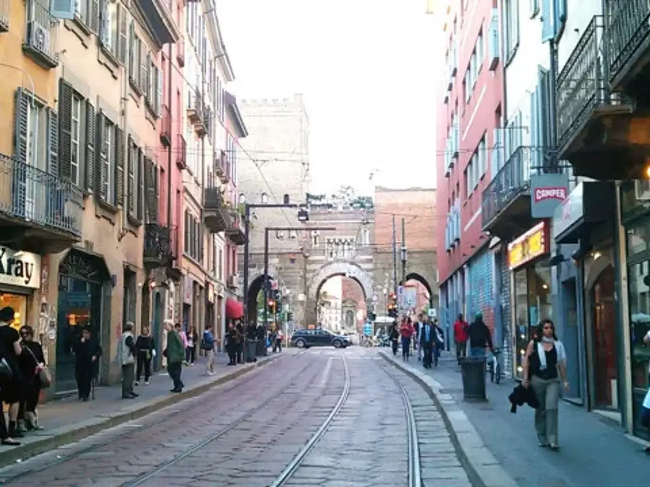 Negozio in Corso di Porta Ticinese, Milano, {3} - Foto 2