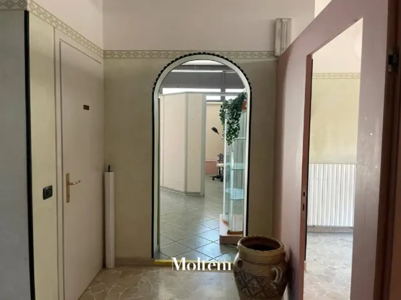 Negozio in Via dei Partigiani 15/B, Mandello Del Lario, {3} - Foto 2