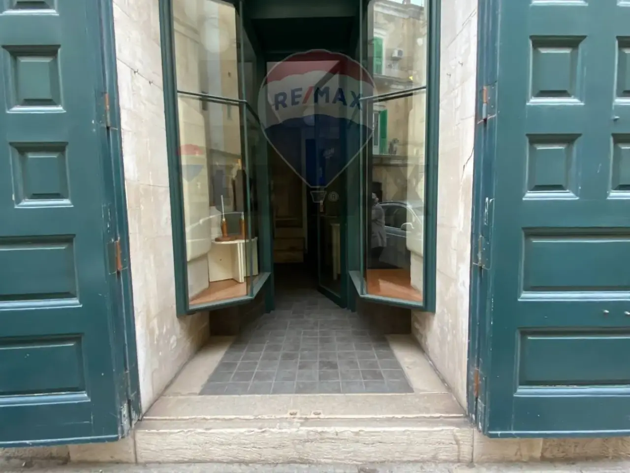 Negozio in , Molfetta, {3} - Foto 2
