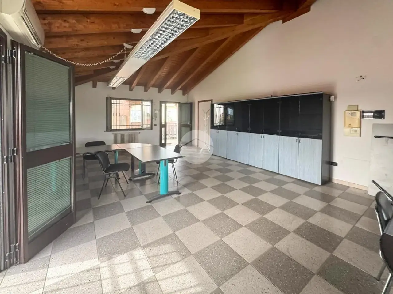 Ufficio in Via Vittorio Bachelet 14, San Giorgio Bigarello, {3} - Foto 2