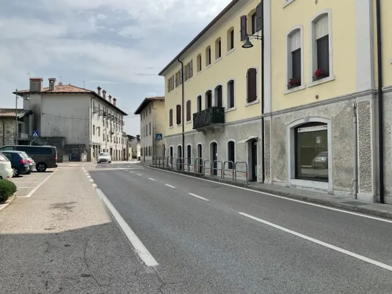 Negozio in Via Alpe Adria 33, San Pietro Al Natisone, {3} - Foto 2