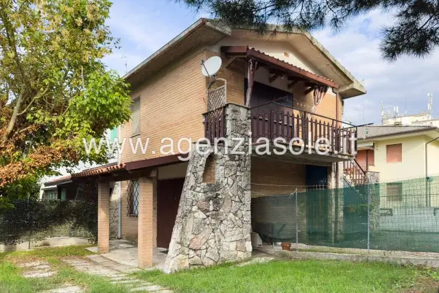 Villa a schiera in Via Capanno di Giuseppe Garibaldi 87, Comacchio - Foto 1