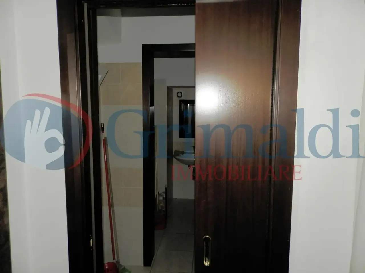 Negozio in Via San Gervasio 17, Trani, {3} - Foto 2