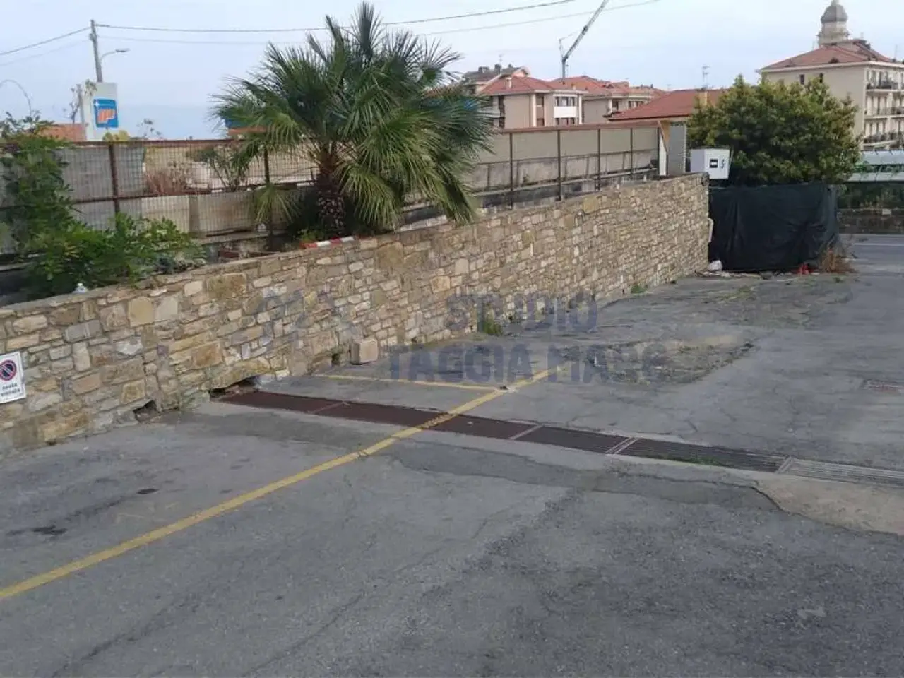 Parcheggio chiuso in Strada Statale 1 27, Riva Ligure, {3} - Foto 1