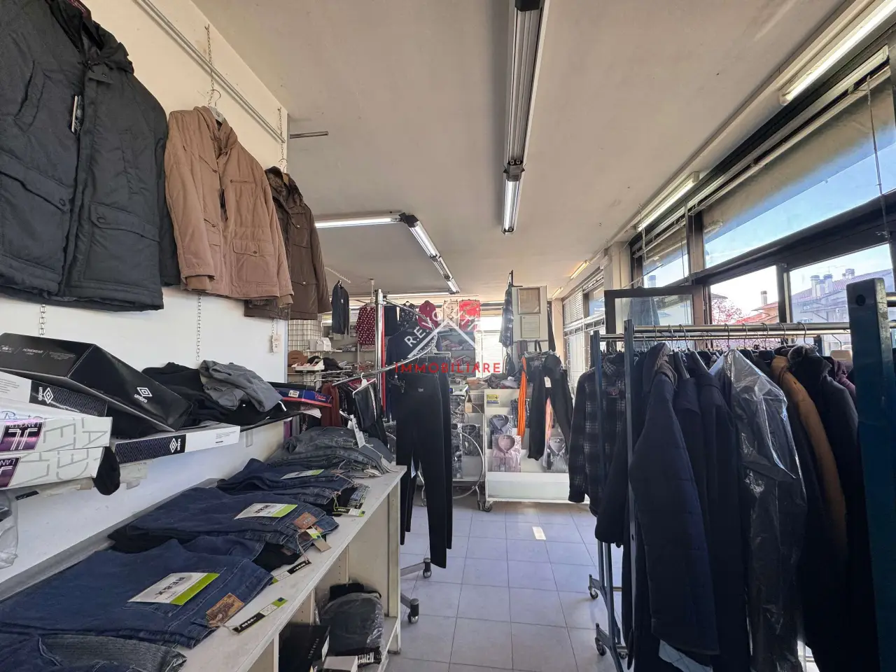 Negozio in Viale Osimo, Sansepolcro, {3} - Foto 2