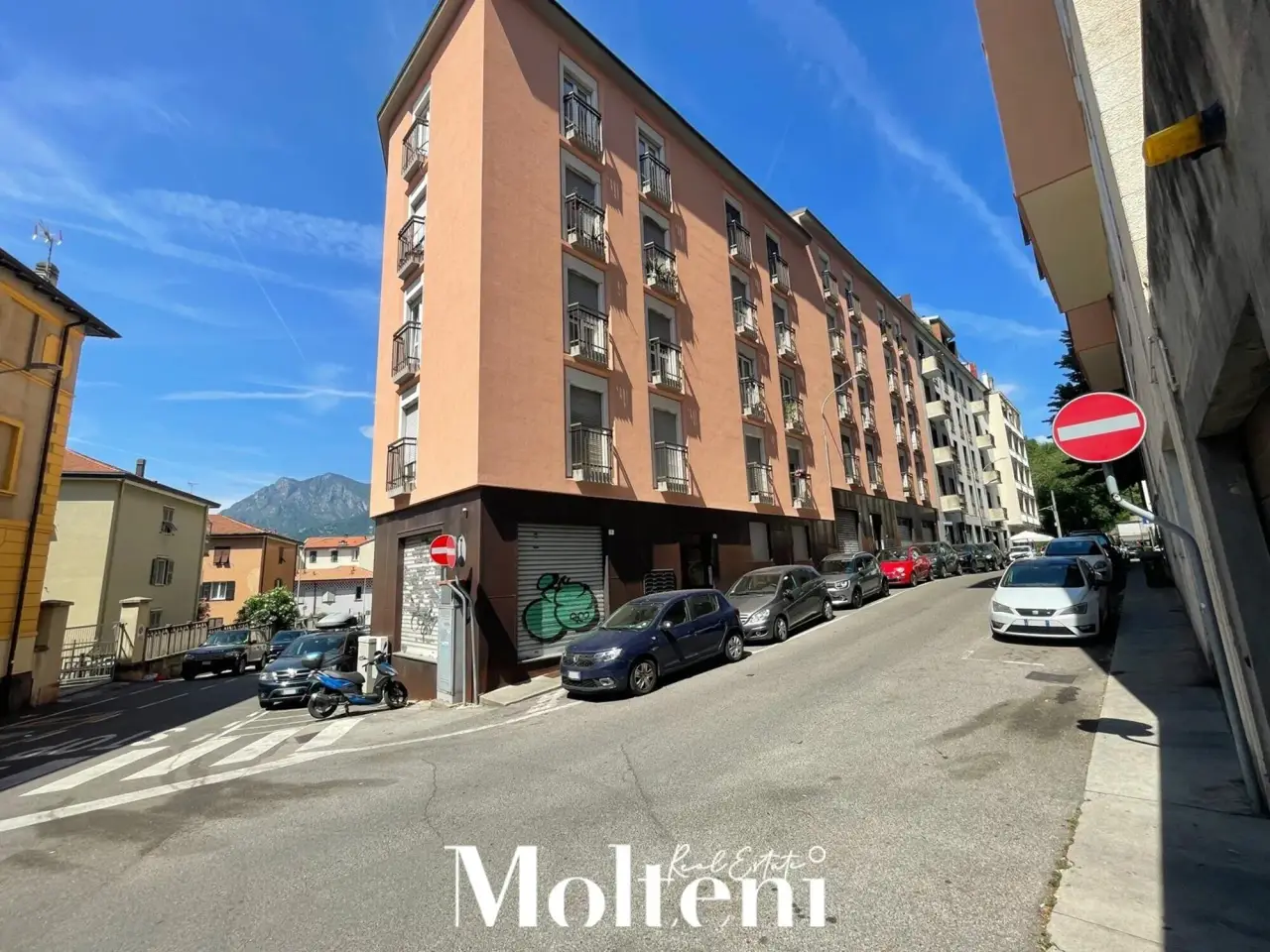 Negozio in Via Vittorio Veneto 1, Lecco, {3} - Foto 2