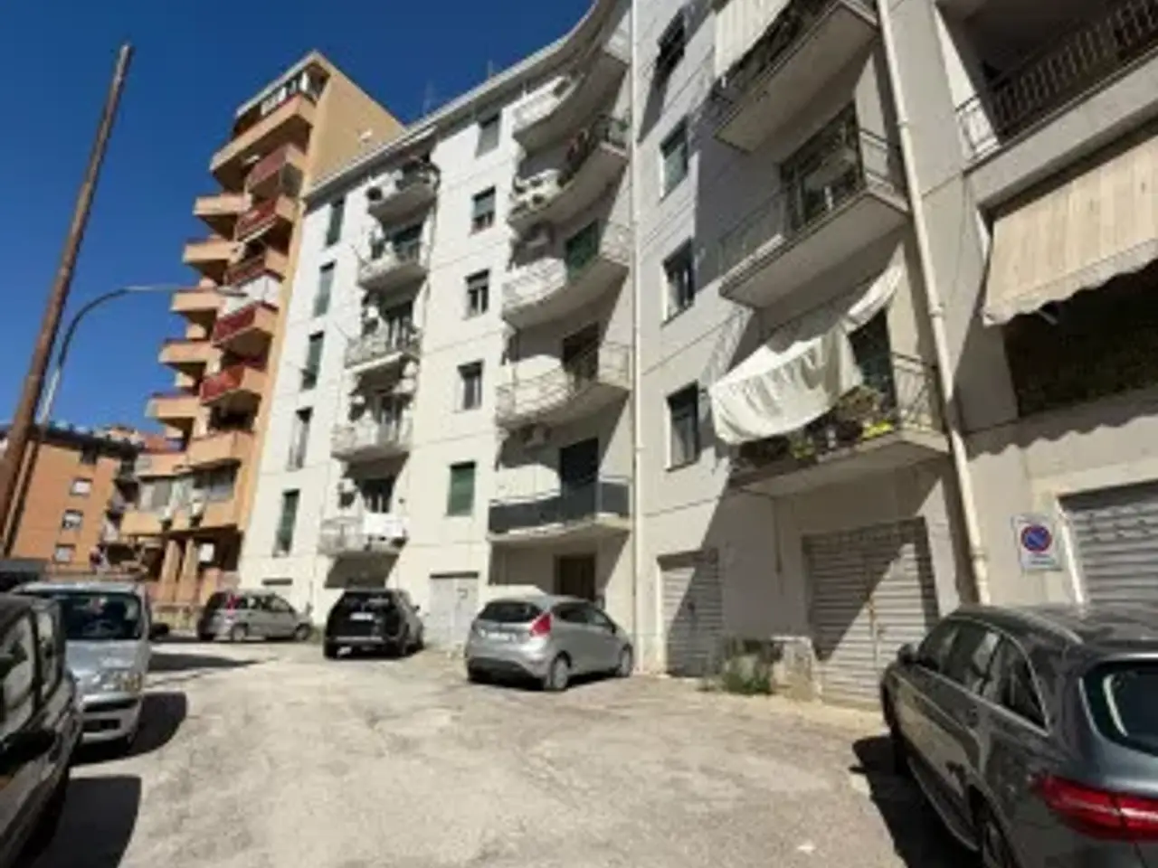 Ufficio in Viale Trieste 121, Caltanissetta, {3} - Foto 1