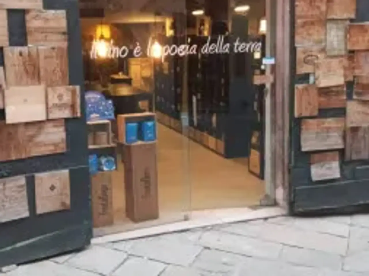 Negozio in Via Giacomo Matteotti, Lucignano, {3} - Foto 1