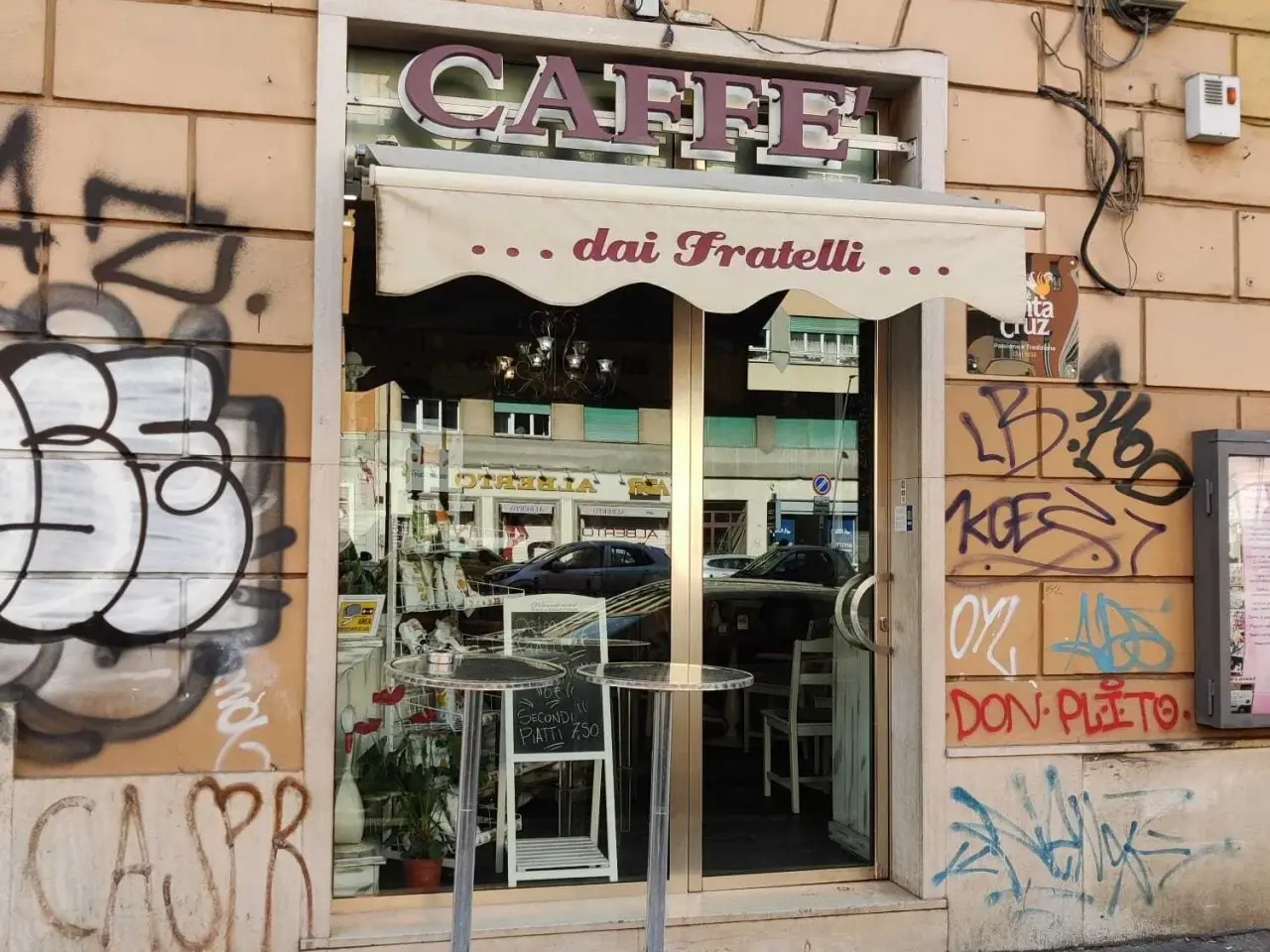 Bar in Via Appia Nuova 194, Roma, {3} - Foto 1