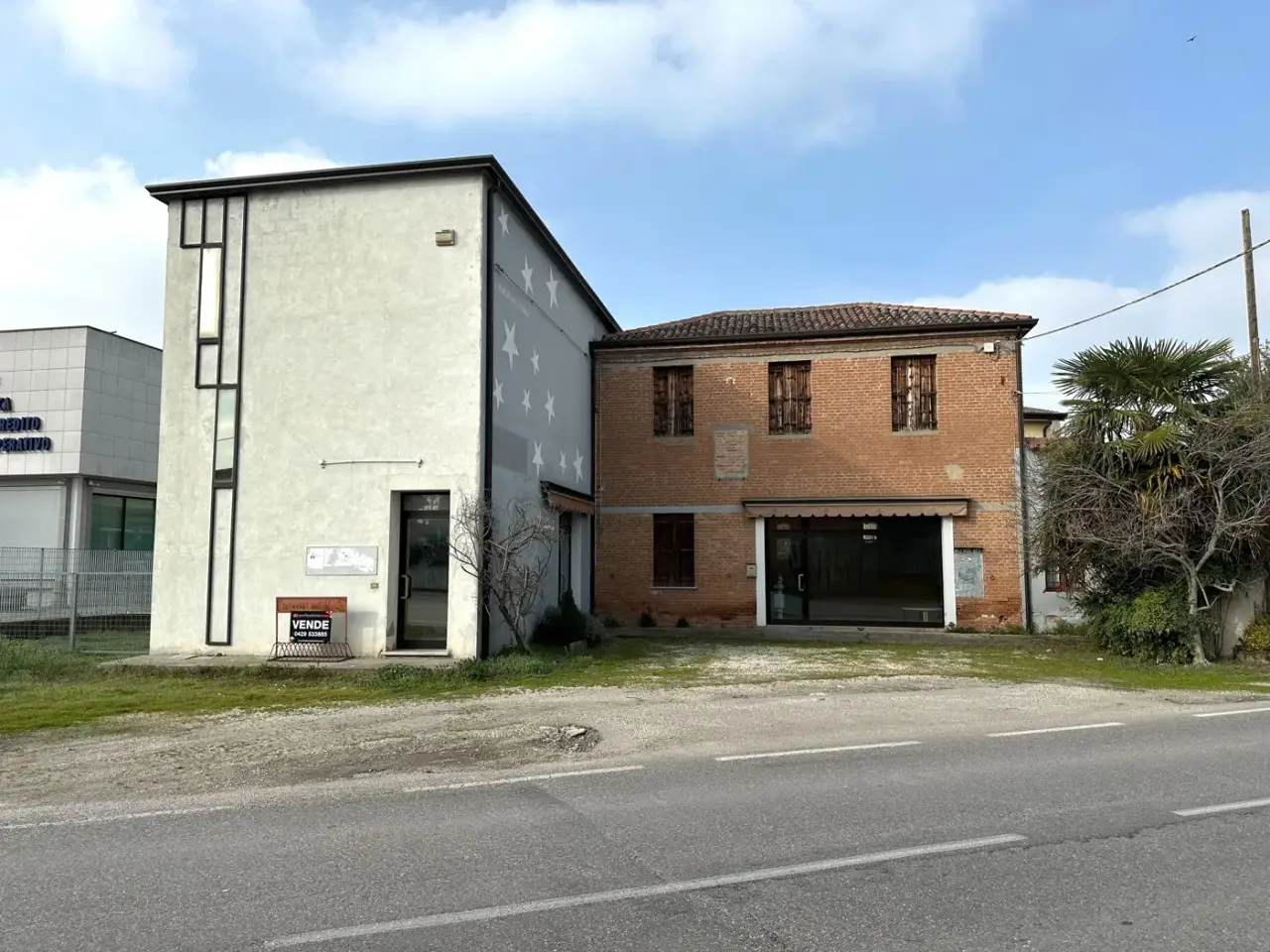 Palazzina commerciale in Via Umberto  Snc, Borgo Veneto, {3} - Foto 2