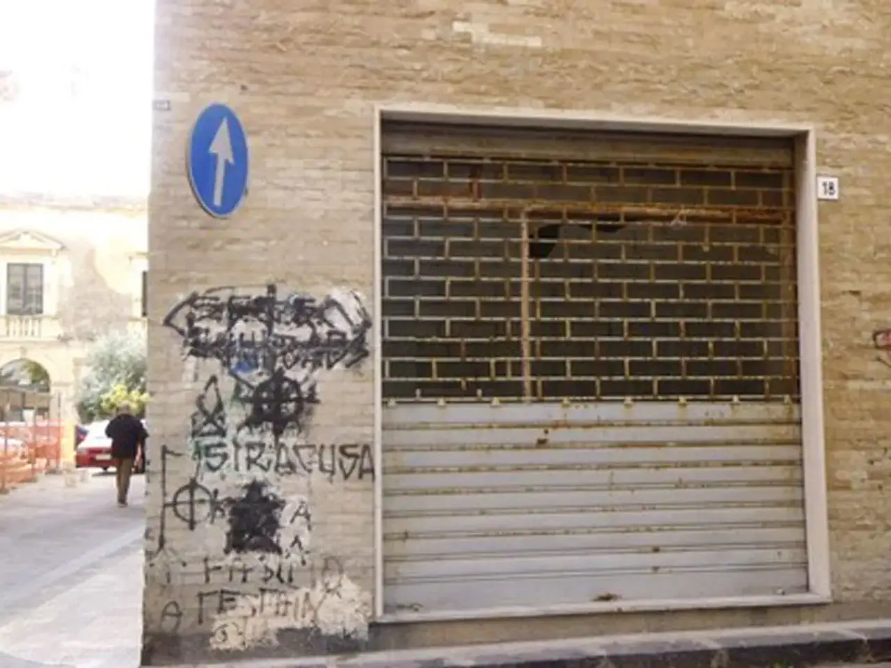 Locale commerciale in Via del Teatro, Siracusa, Siracusa, {3} - Foto 2