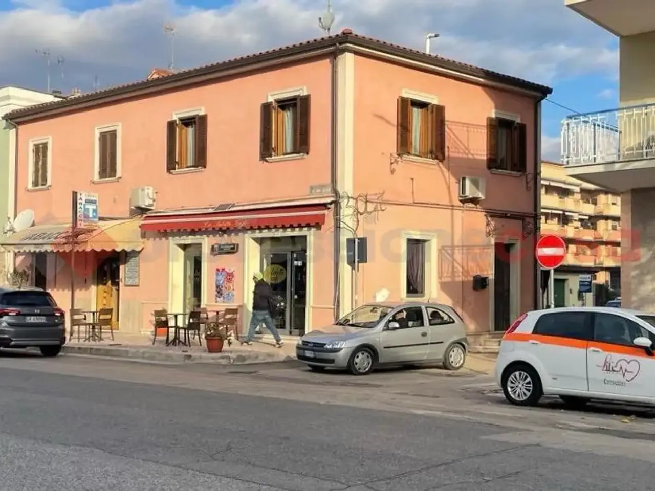 Negozio in Via Enrico De Nicola 181, Cassino, {3} - Foto 1