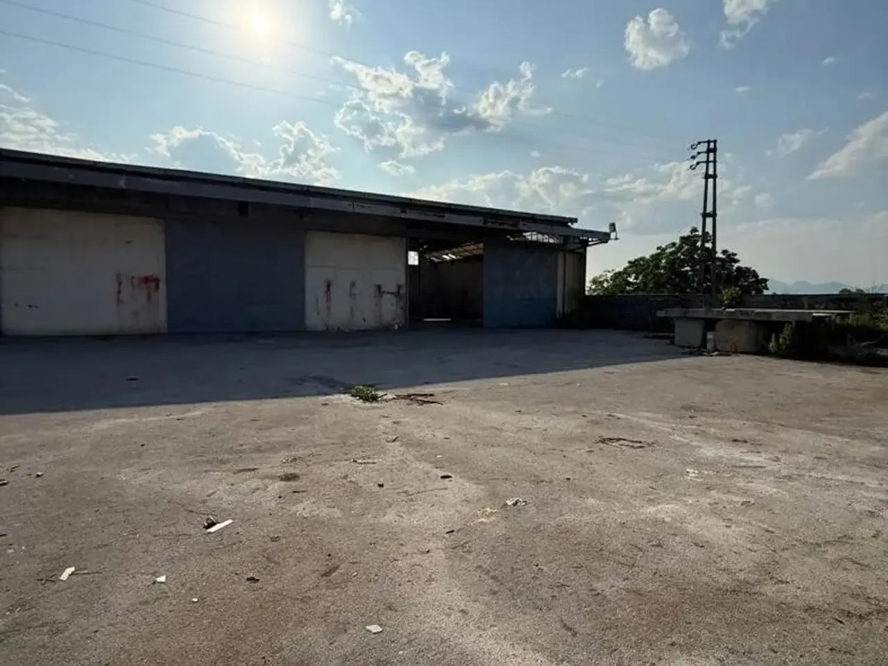Esercizio commerciale in Via Ff.Ss Snc, Ottaviano, {3} - Foto 1