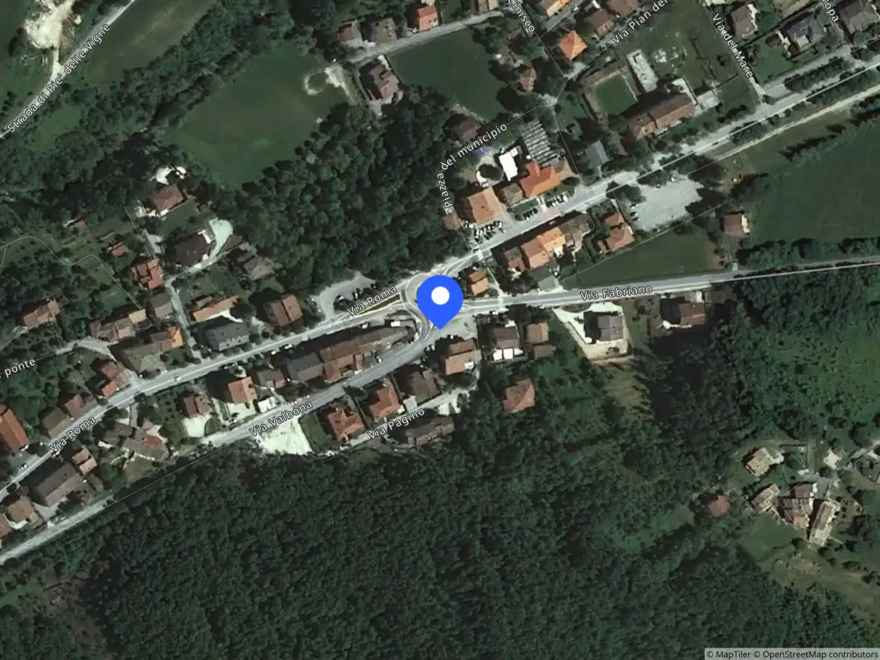 Fabbricato misto in Strada dei Magalotti Snc, Frontone, {3} - Foto 1