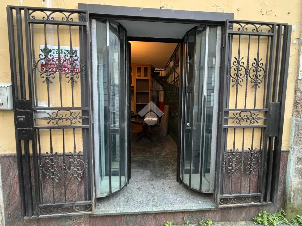 Ufficio in Via Crescenzo Grillo 107, Marcianise, {3} - Foto 1