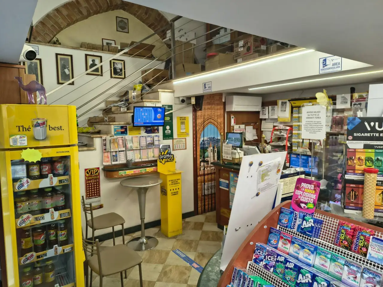 Esercizio commerciale in Via del Trivio 103, Ascoli Piceno, {3} - Foto 2