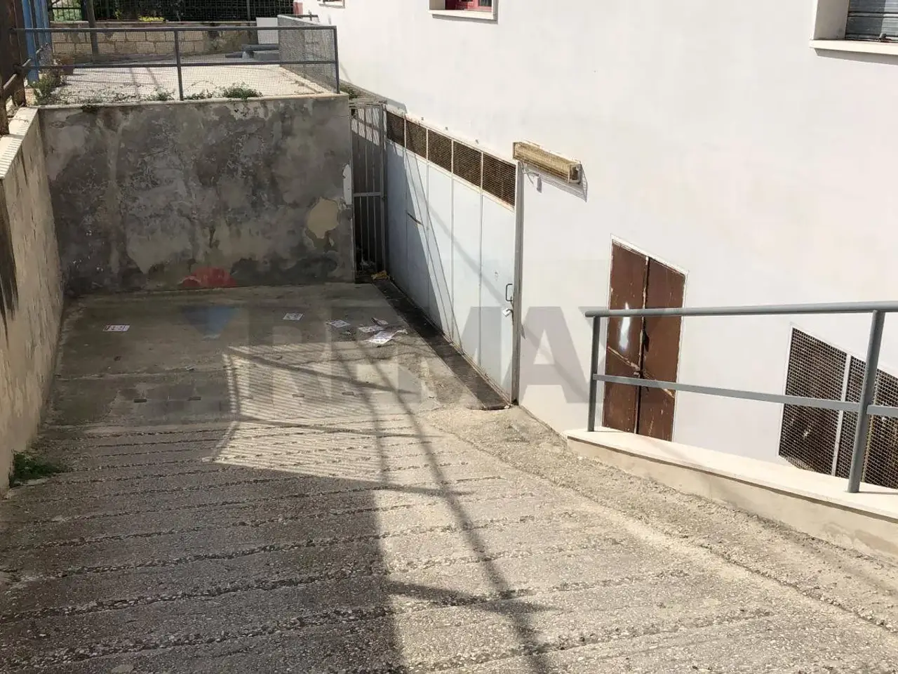 Negozio in Via Tratturo del Carmine 1-5, Manfredonia, {3} - Foto 2