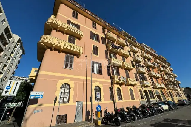 4-room flat in Piazza Aldo Moro 11, Savona - Photo 1