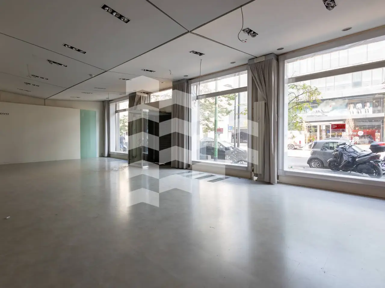 Negozio in Corso di Porta Vittoria 54, Milano, {3} - Foto 2