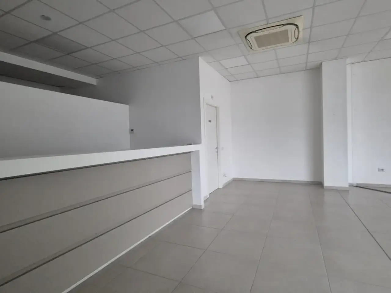 Ufficio in Via Cavour 20, Cavezzo, {3} - Foto 1
