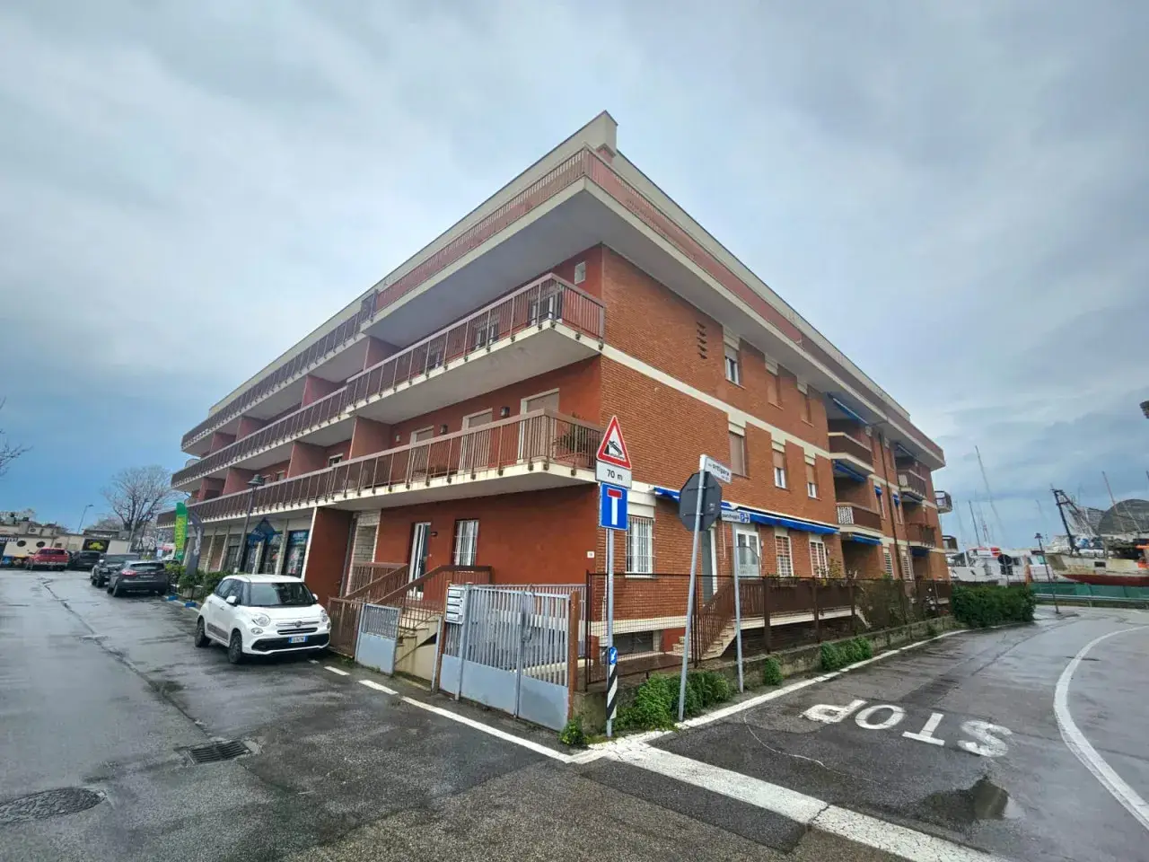 Magazzino in Via Ortigara, Rimini, {3} - Foto 2